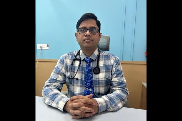 Dr Ashish Hota(Cardiologist)